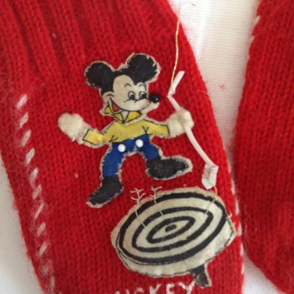 Mickey Mouse and Donald Duck Knitted Gloves Vintage 1950”s